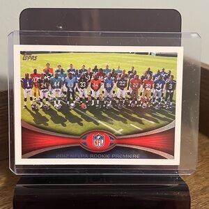 🏈 2012 NFLPA Rose Bowl Stadium Rookies NFL Football Trading Card - Group Photo